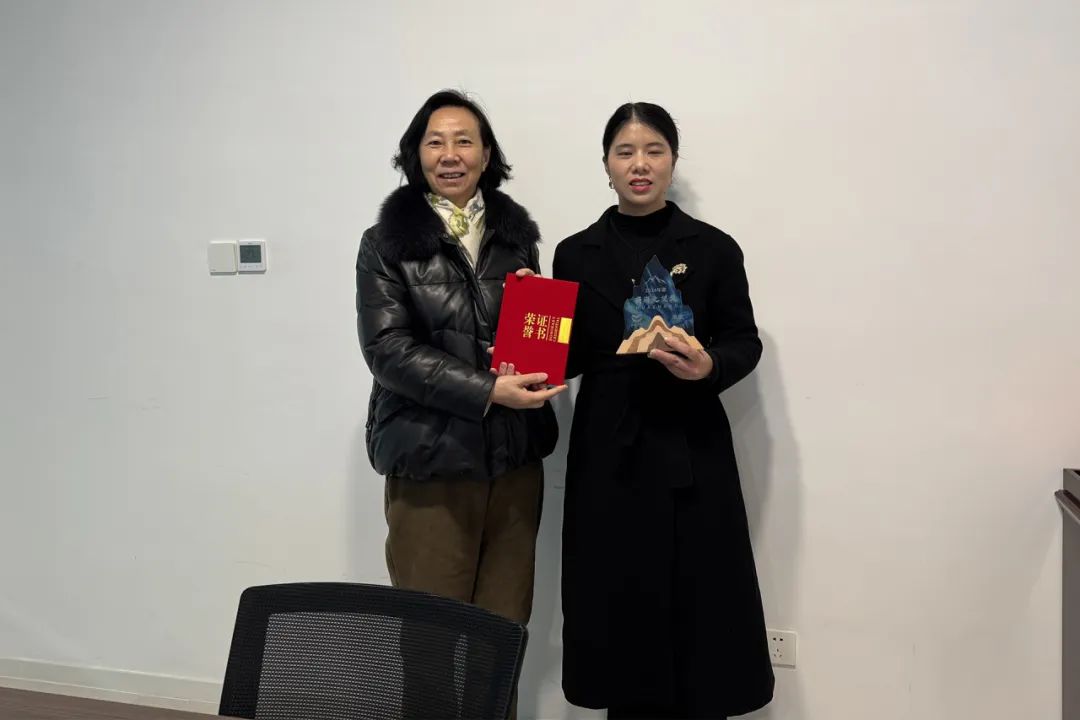 1749103161679883.jpg 640 (1).jpg